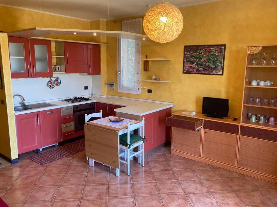 דירות סן ברתולומיאו אל מארה Casa Di Ro - Coloratissima A 300 Metri Dal Mare מראה חיצוני תמונה